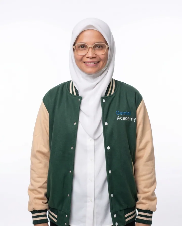 Yesi Jufrina, S.Pd.,Gr.,M.Pd — foto varsity